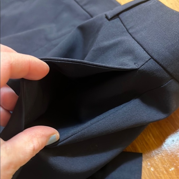 Theory Navy Wool Dress Pants Size 4 Lightweight Career Versatile Classic Staple - Picture 6 of 13